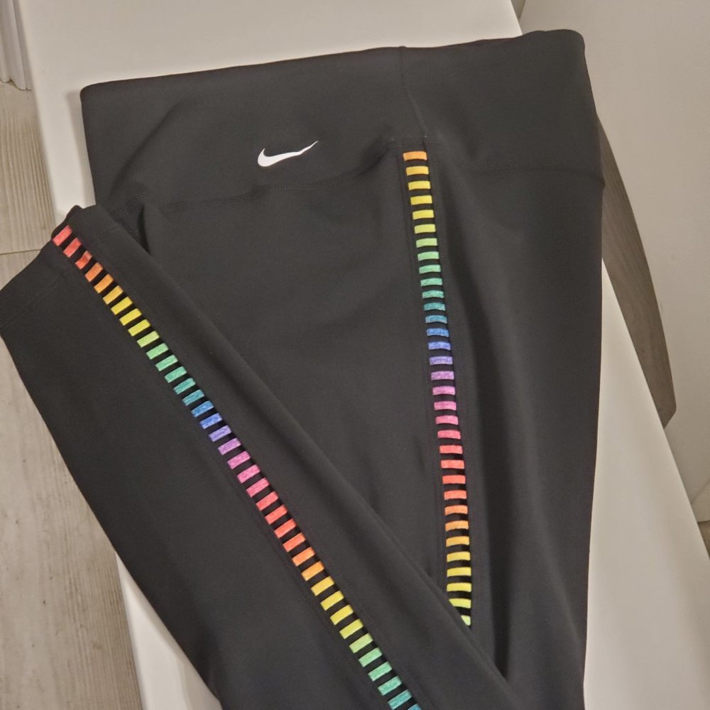 Nike Dri Fit Rainbow Bands 7/8 Legging - Size: Small
